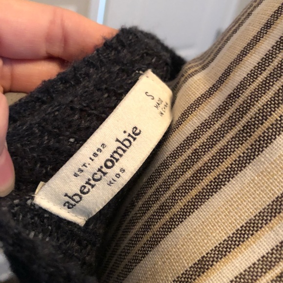Girls Abercrombie Kids Sweater - Picture 3 of 4